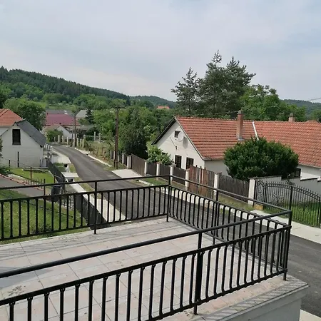 Erdoszeli Haziko Vendeghaz *